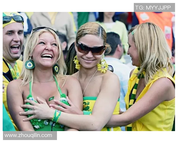 足球场上的魅力与激情采访美女记者与足球明星的精彩瞬间 足球场上的魅力与激情采访美女记者与足球明星的精彩瞬间