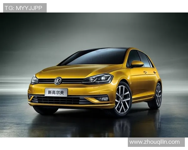 足球明星驾驭大众高尔夫展现非凡魅力与运动精神