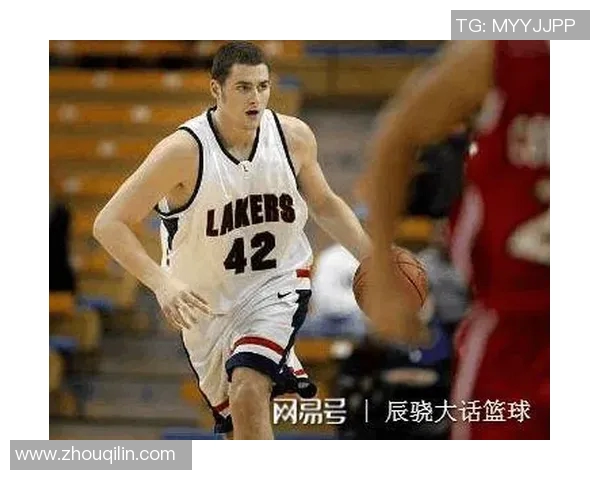 从青涩少年到足球巨星的成长之路与奋斗历程解析