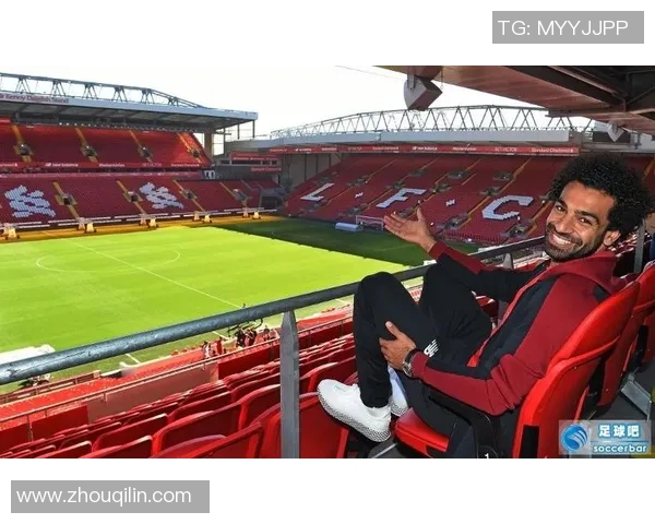 初恋成真与足球明星携手共度人生的甜蜜旅程 初恋成真与足球明星携手共度人生的甜蜜旅程